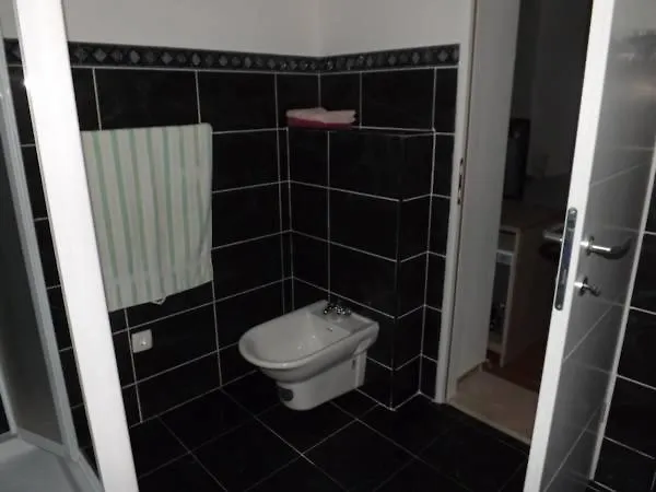 Apartment 11 Sleeps 4 Guests Split