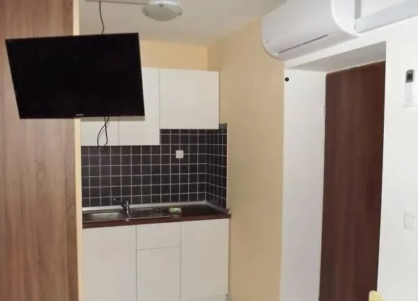 Apartment 11 Sleeps 4 Guests Split