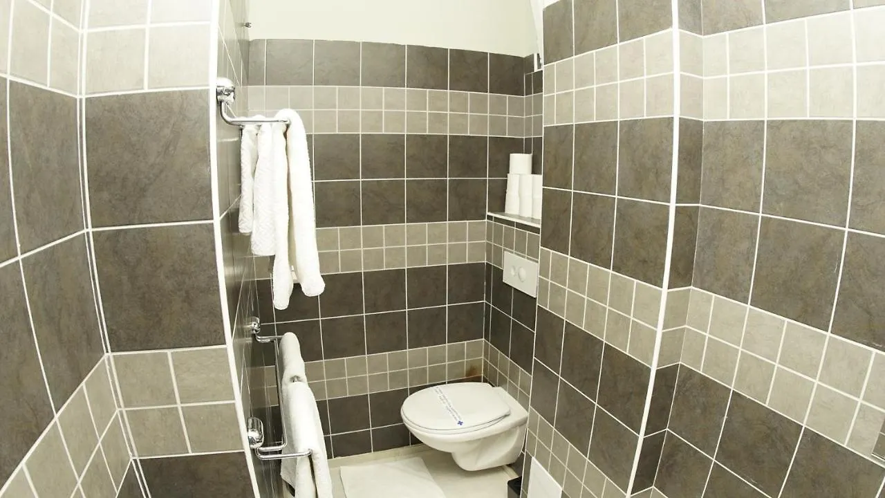 Apartment 11 Sleeps 4 Guests Split